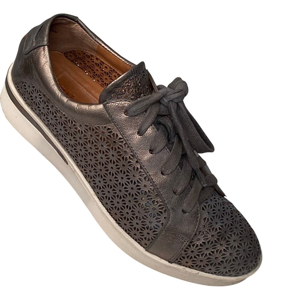 Kenneth Cole Gentle Souls Sneakers Silver Haddie Perforated Floral